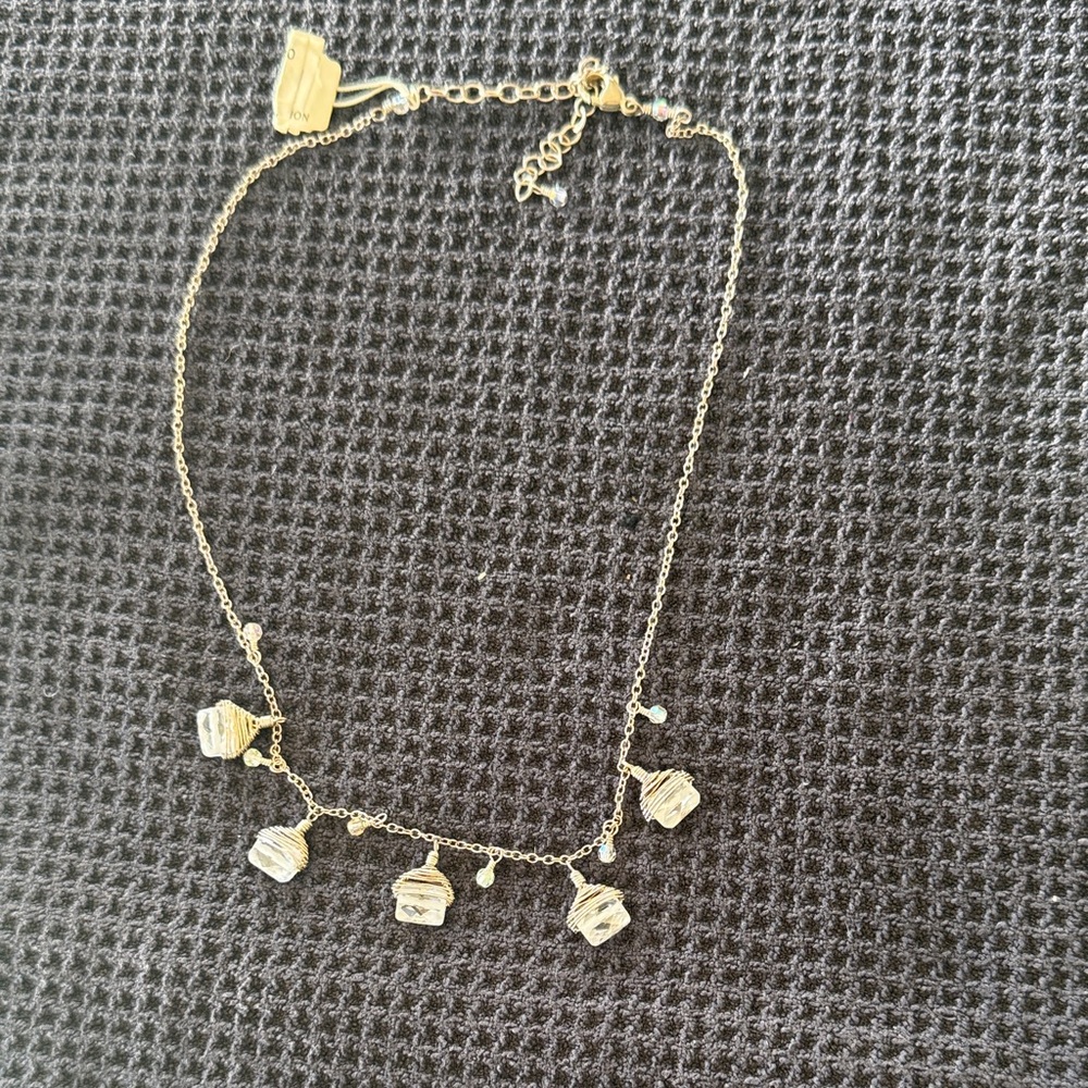 Elegant Gold Necklace with Crystal Accents